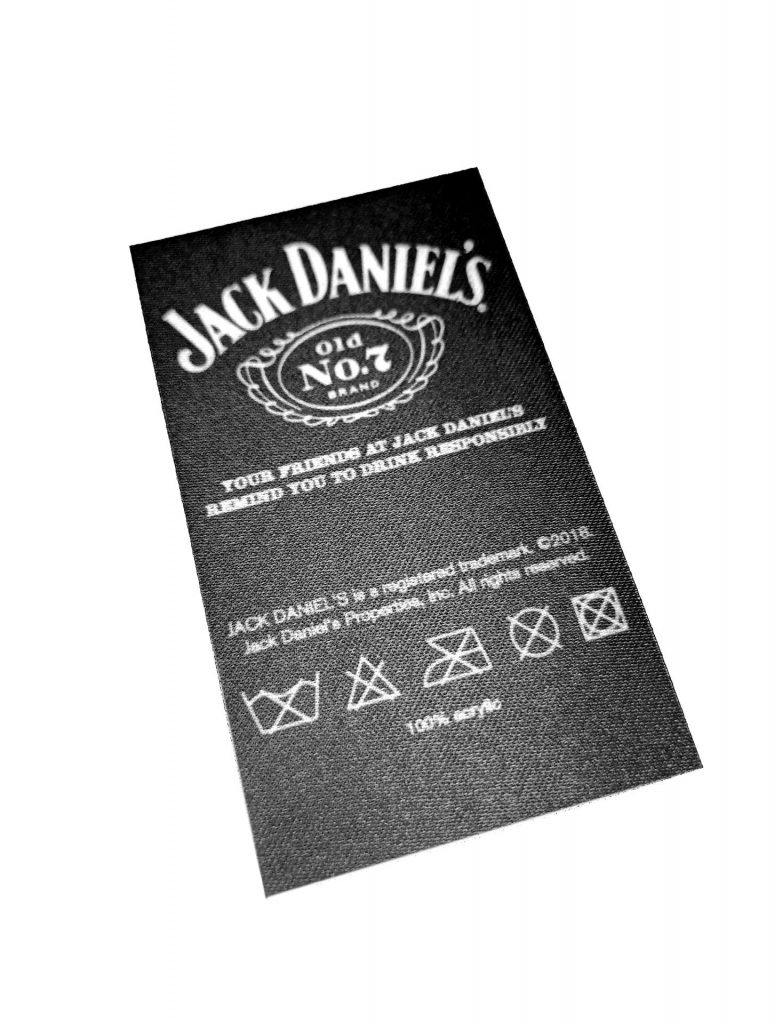 Vlastní etiketa na oblečení Jack Daniels, technologie sublimační tisk, lesklá