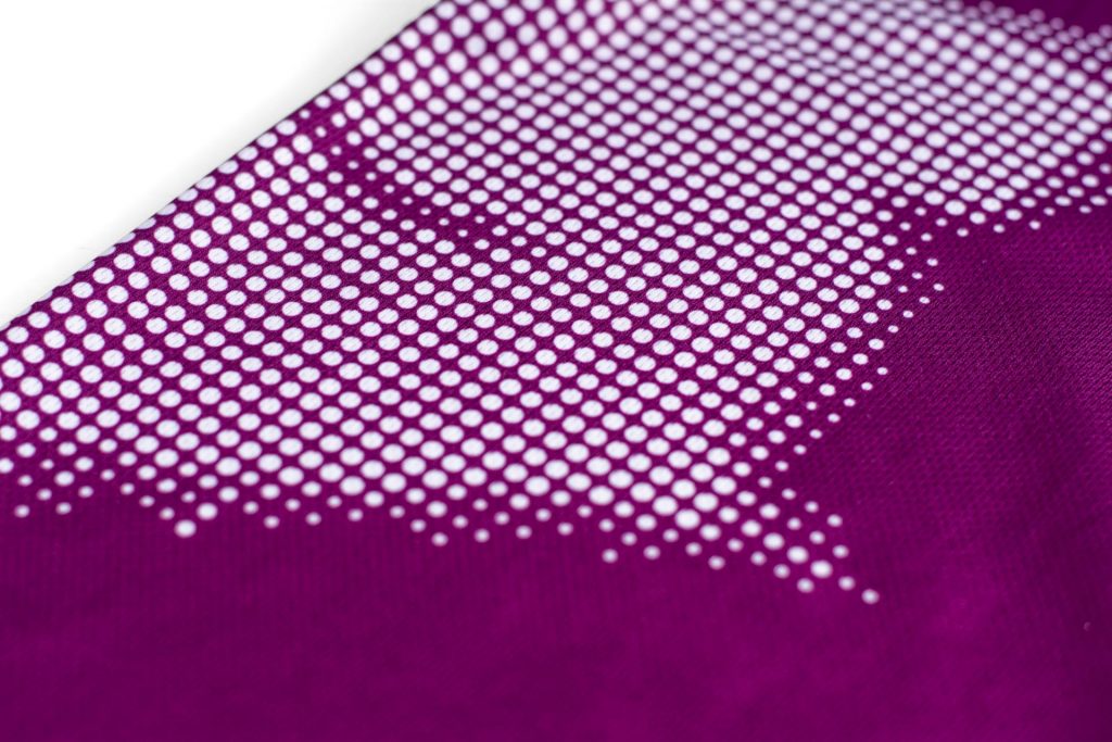 Detailní ukázka sublimačního tisku na textil